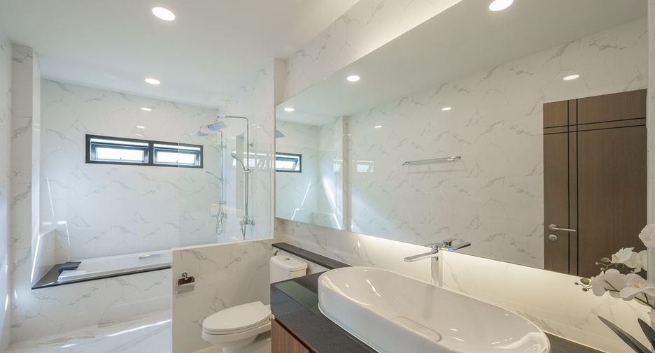 For sale 3 ベッドルーム house in Bang Lamung, Chonburi