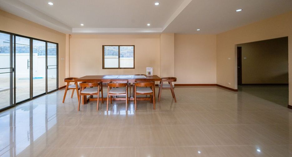 À vendre 5 chambres maison à Bang Lamung, Chonburi