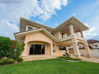 Casa en venta de 5 habitaciones en Bang Lamung, Chonburi