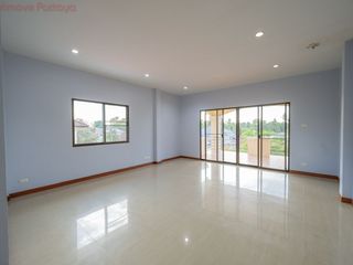 Casa en venta de 5 habitaciones en Bang Lamung, Chonburi