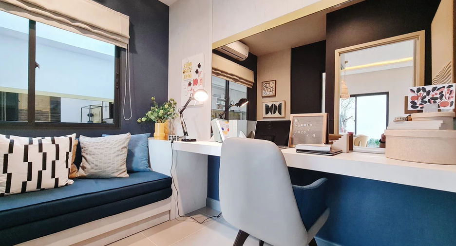 For sale 4 bedrooms townhouse in Bang Sao Thong, Samut Prakan