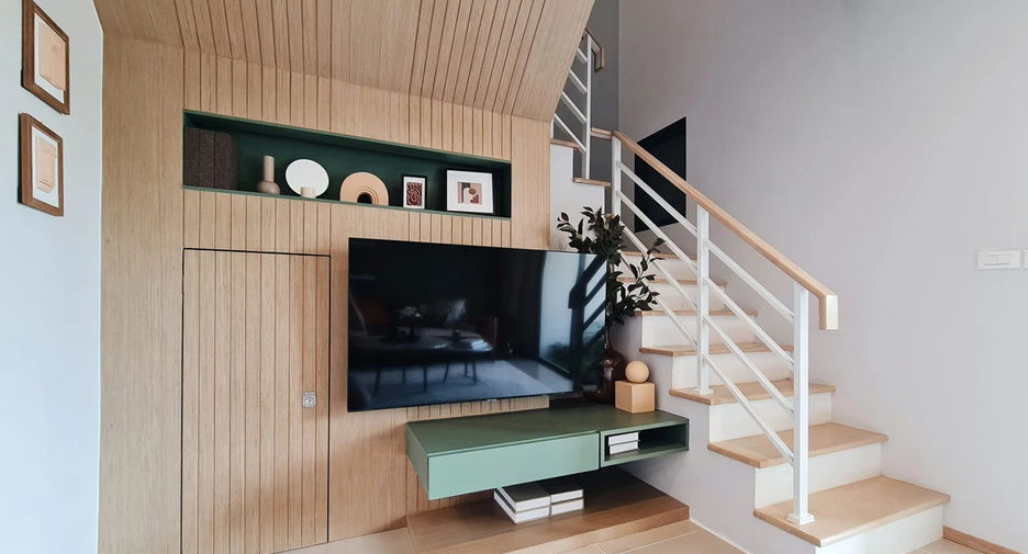 For sale 4 bedrooms townhouse in Bang Sao Thong, Samut Prakan