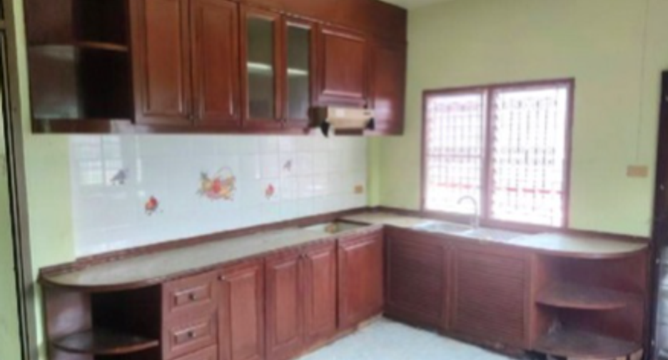 À vendre 2 chambres maison à Sattahip, Pattaya