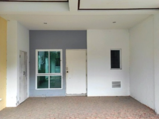 À vendre 3 chambres maison à Pluak Daeng, Rayong