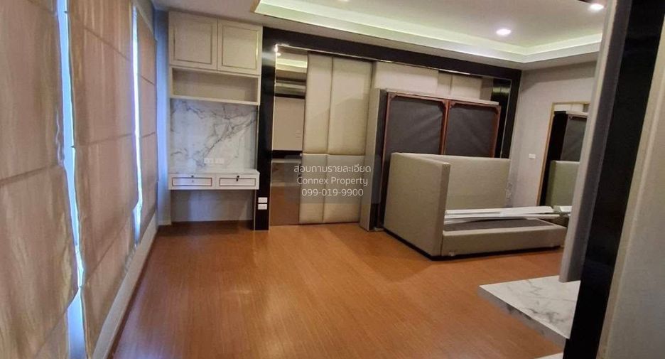 For sale 3 bedrooms townhouse in Chatuchak, Bangkok
