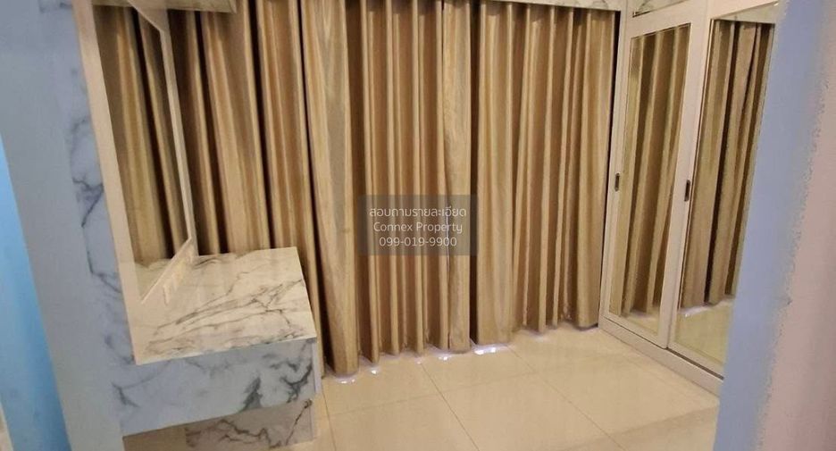 For sale 3 bedrooms townhouse in Chatuchak, Bangkok