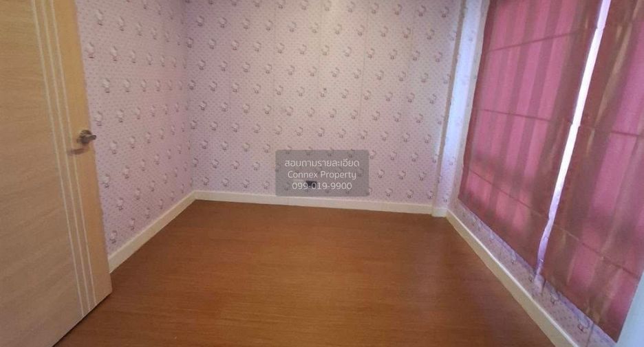 For sale 3 bedrooms townhouse in Chatuchak, Bangkok