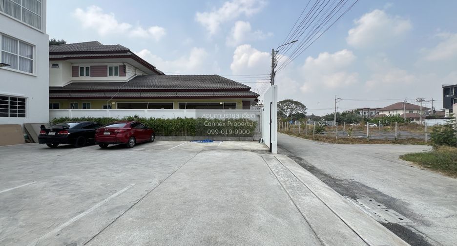 Haus zum Kauf mit 7 Zimmer in Khan Na Yao, Bangkok
