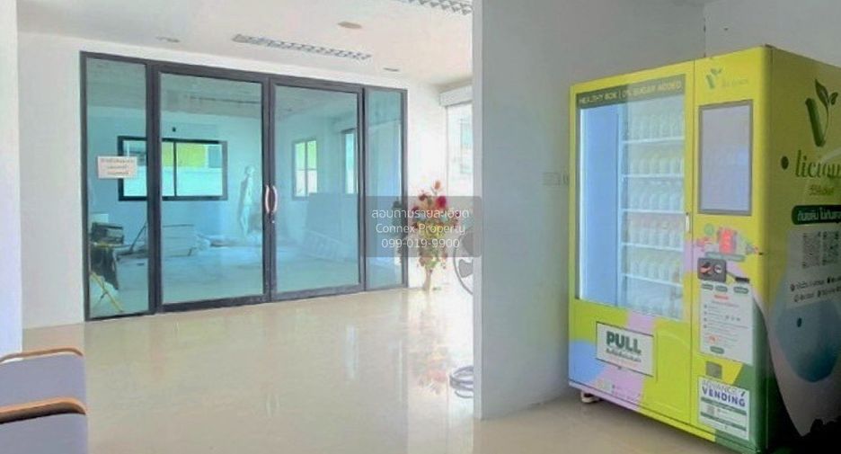 Haus zum Kauf mit 7 Zimmer in Khan Na Yao, Bangkok