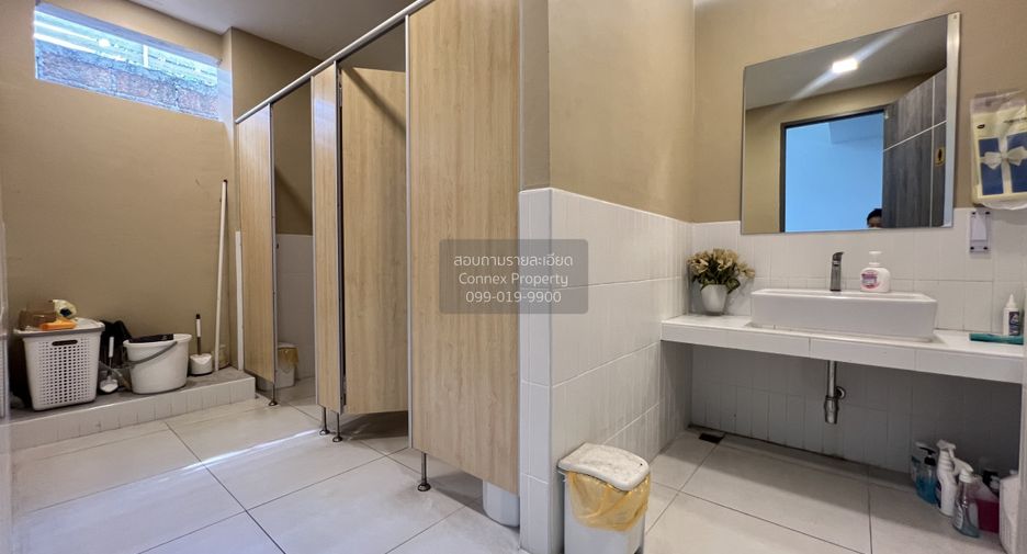 Haus zum Kauf mit 7 Zimmer in Khan Na Yao, Bangkok