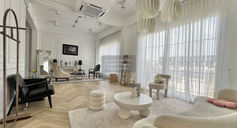 Haus zum Kauf mit 7 Zimmer in Khan Na Yao, Bangkok