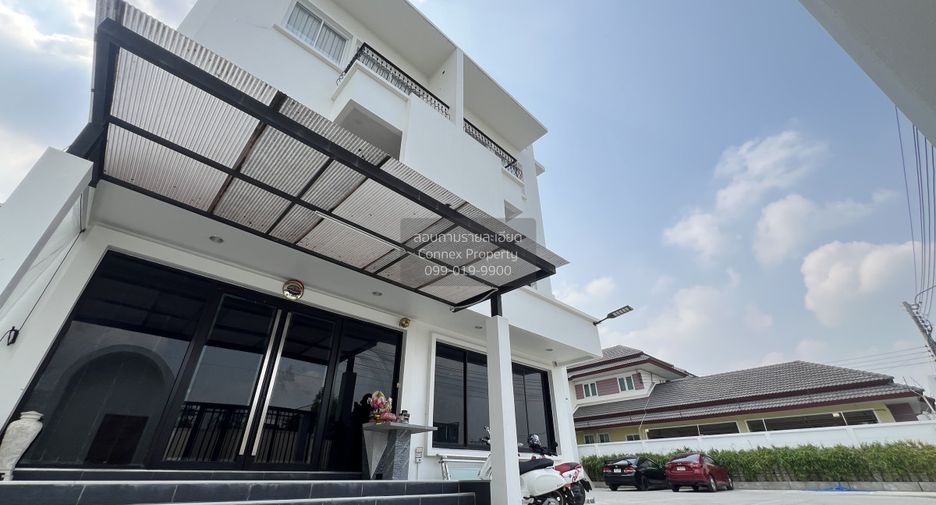 Haus zum Kauf mit 7 Zimmer in Khan Na Yao, Bangkok