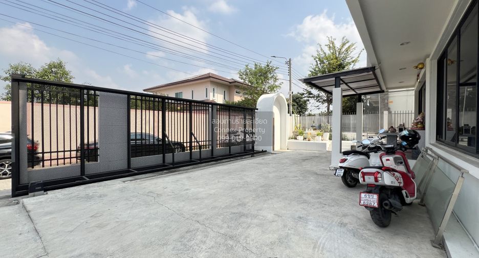 Haus zum Kauf mit 7 Zimmer in Khan Na Yao, Bangkok