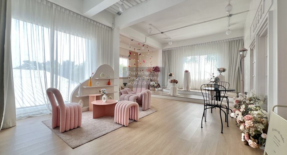 Haus zum Kauf mit 7 Zimmer in Khan Na Yao, Bangkok