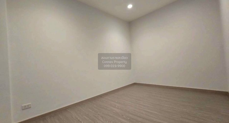 Casa adosada en venta de 3 habitaciones en Bang Khen, Bangkok