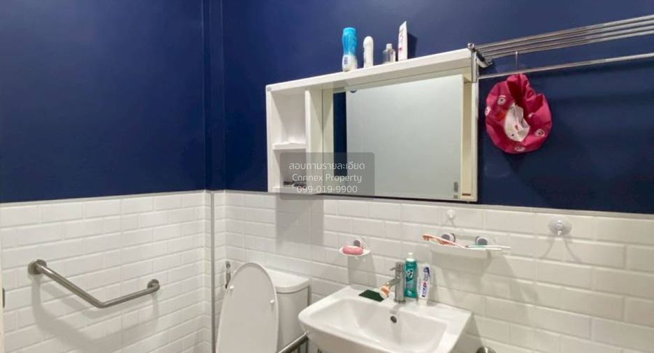 For sale 4 bedrooms retail Space in Sathon, Bangkok