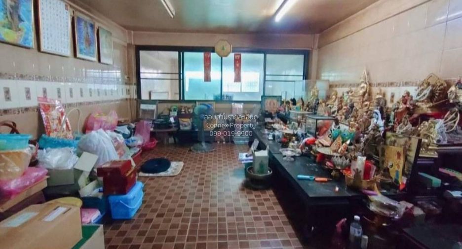 Gewerbefläche zum Kauf mit 4 Zimmer in Chatuchak, Bangkok