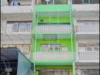 Продажа 4 спальни торговое помещение в Чатучак, Бангкок