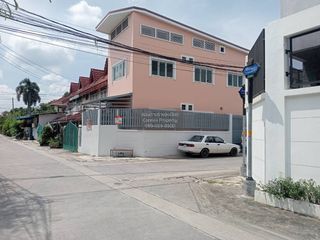 Casa en venta de 4 habitaciones en Mueang Nonthaburi, Nonthaburi