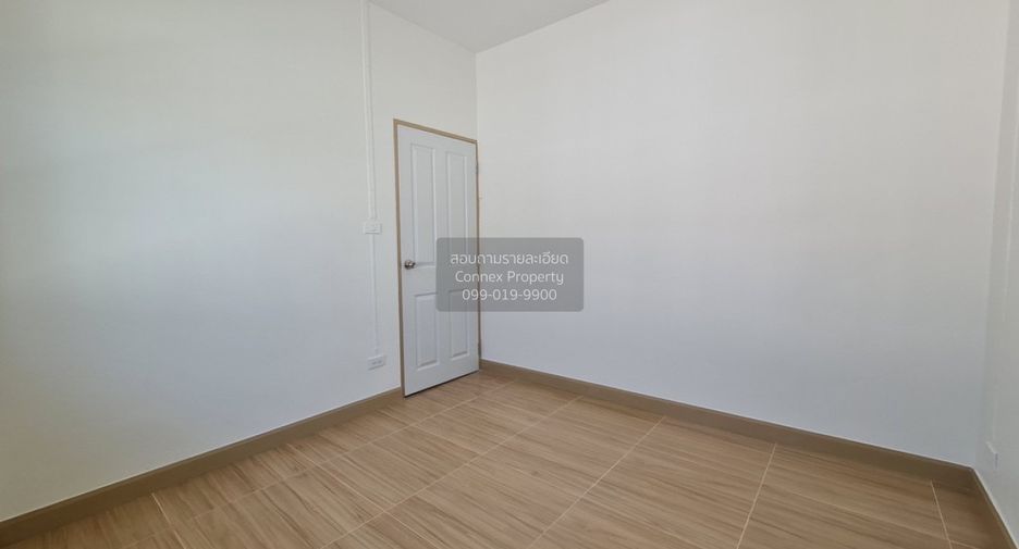 For sale 4 bedrooms townhouse in Khlong Sam Wa, Bangkok