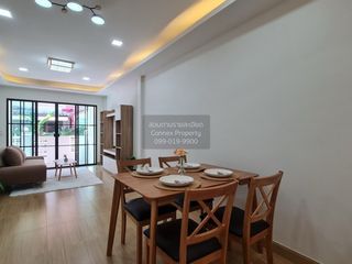 For sale 4 bedrooms townhouse in Khlong Sam Wa, Bangkok
