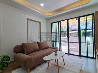 For sale 4 bedrooms townhouse in Khlong Sam Wa, Bangkok