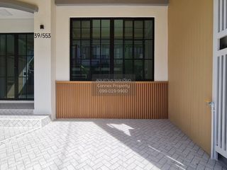 For sale 4 bedrooms townhouse in Khlong Sam Wa, Bangkok