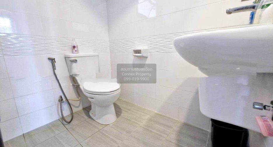 For sale 4 bedrooms house in Mueang Pathum Thani, Pathum Thani