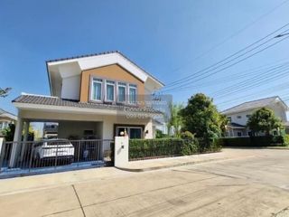 出售 4 卧室 独立屋 在 Mueang Pathum Thani, Pathum Thani