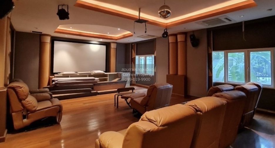 For sale 5 bedrooms house in Thawi Watthana, Bangkok