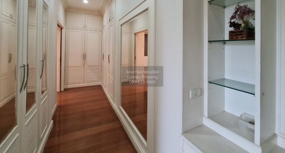 For sale 5 bedrooms house in Thawi Watthana, Bangkok