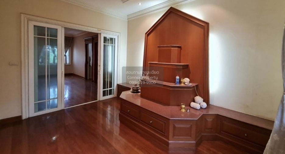For sale 5 bedrooms house in Thawi Watthana, Bangkok