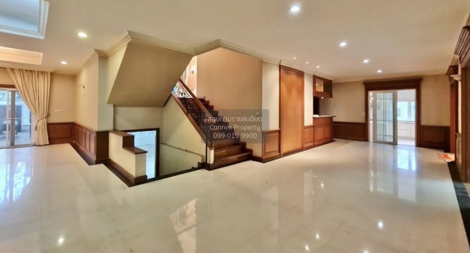 For sale 5 bedrooms house in Thawi Watthana, Bangkok