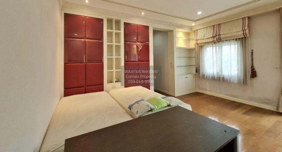 For sale 5 bedrooms house in Thawi Watthana, Bangkok