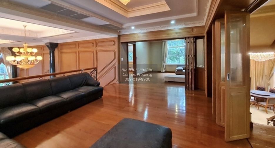 For sale 5 bedrooms house in Thawi Watthana, Bangkok
