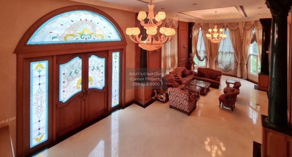 For sale 5 bedrooms house in Thawi Watthana, Bangkok