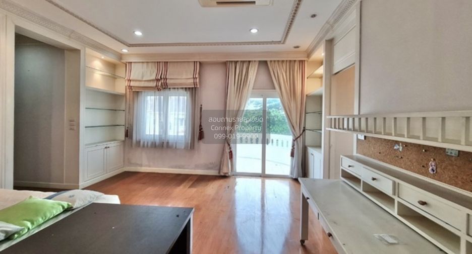 For sale 5 bedrooms house in Thawi Watthana, Bangkok