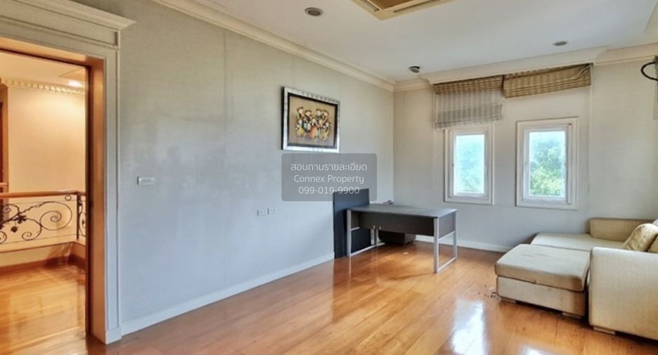 For sale 5 bedrooms house in Thawi Watthana, Bangkok