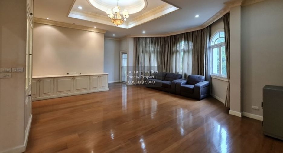 For sale 5 bedrooms house in Thawi Watthana, Bangkok