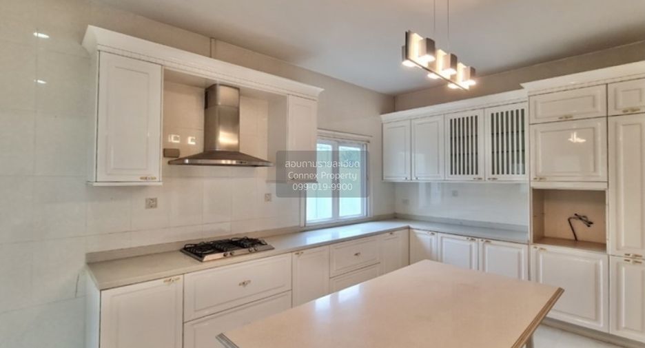 For sale 5 bedrooms house in Thawi Watthana, Bangkok