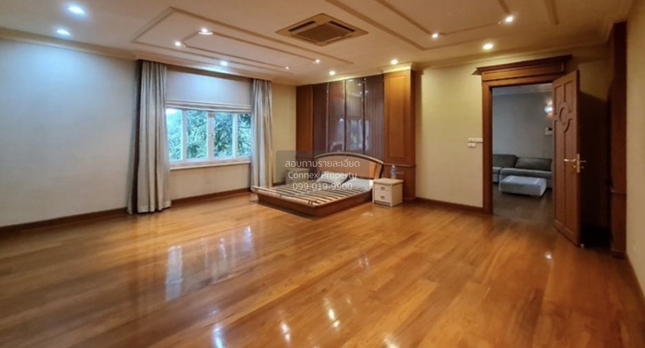 For sale 5 bedrooms house in Thawi Watthana, Bangkok