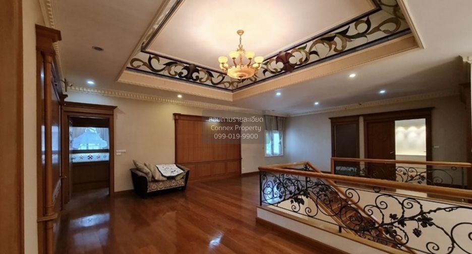 For sale 5 bedrooms house in Thawi Watthana, Bangkok
