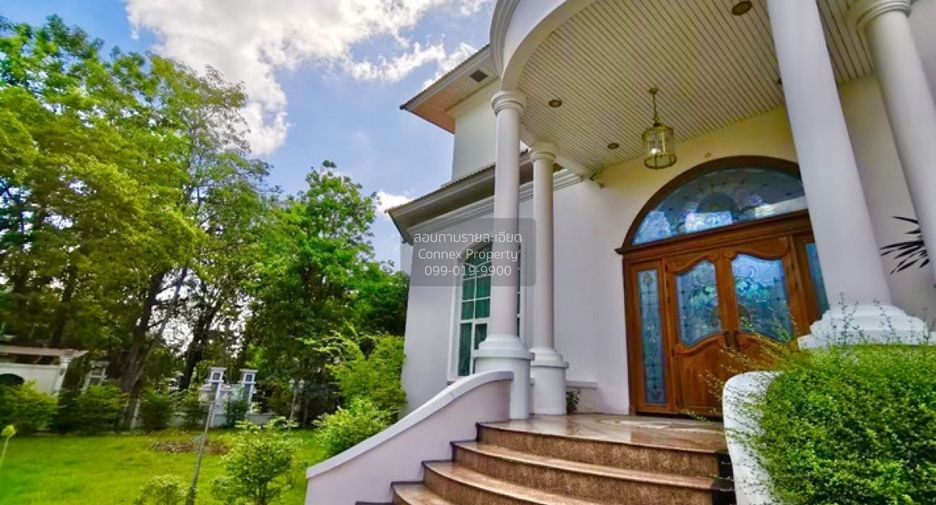 For sale 5 bedrooms house in Thawi Watthana, Bangkok