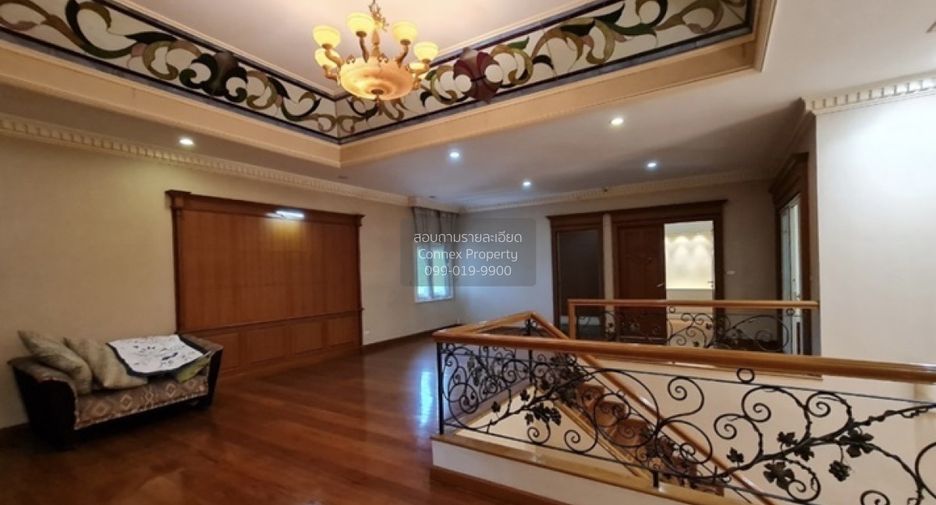 For sale 5 bedrooms house in Thawi Watthana, Bangkok