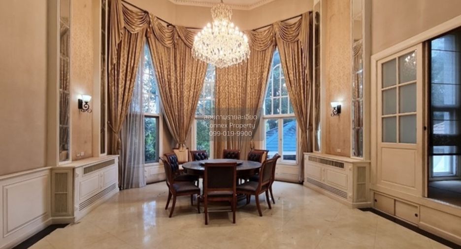 For sale 5 bedrooms house in Thawi Watthana, Bangkok