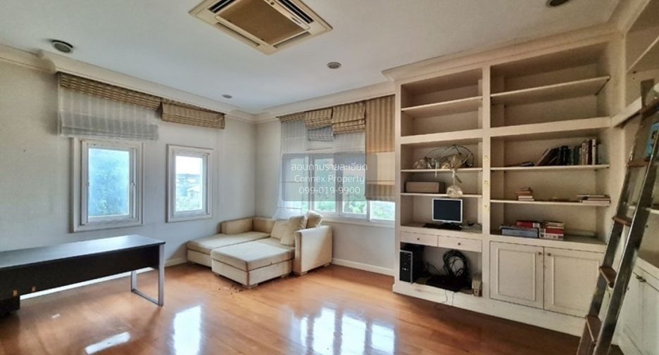 For sale 5 bedrooms house in Thawi Watthana, Bangkok