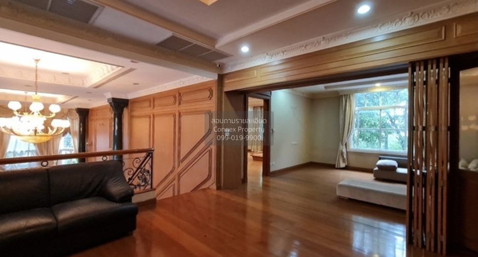 For sale 5 bedrooms house in Thawi Watthana, Bangkok