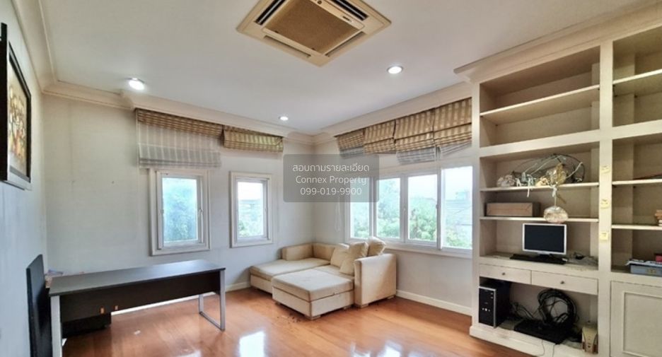 For sale 5 bedrooms house in Thawi Watthana, Bangkok