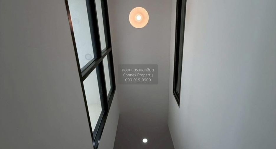 For sale 2 ベッドルーム townhouse in Lat Phrao, Bangkok