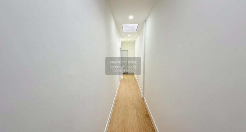 For sale 2 ベッドルーム townhouse in Lat Phrao, Bangkok